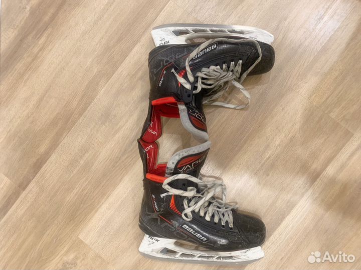 Коньки хоккейные