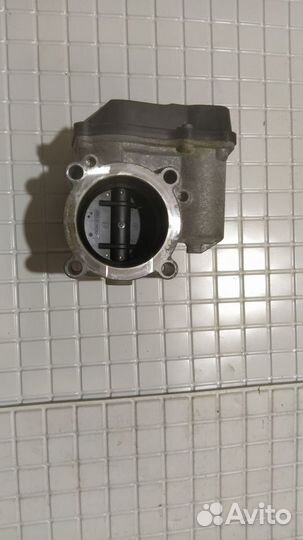 Дроссельная заслонка Volkswagen Golf IV 1.4