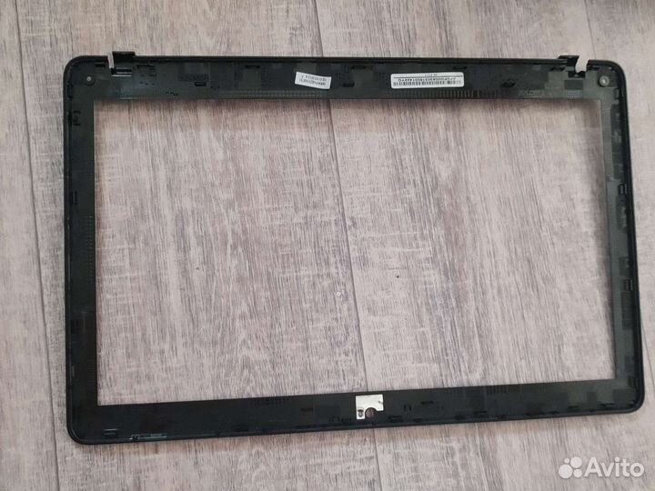 Рамка матрицы новая Acer e1-571g