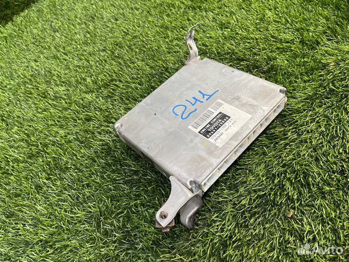 Блок управления efi Toyota Premio ZZT240 1zzfe