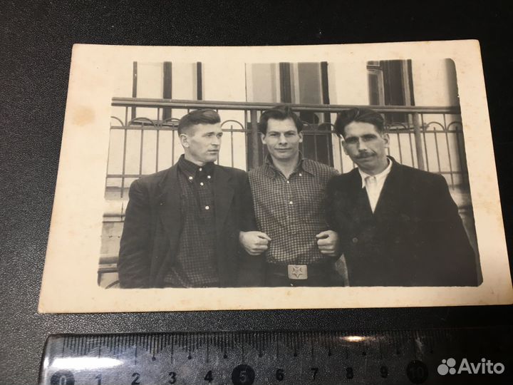 Мужчины друзья пряжка одежда фото СССР