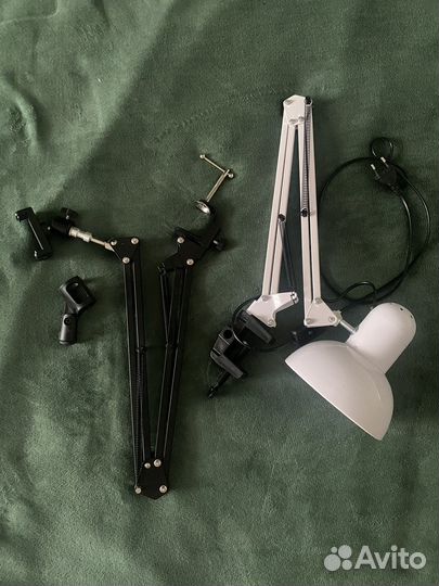 Настольная лампа и штатив