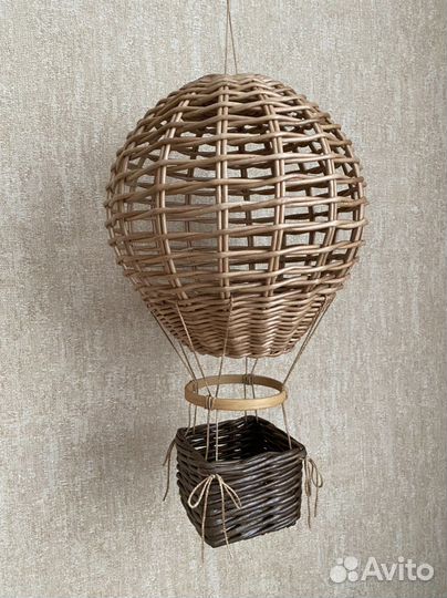 Плетеный декор шар с корзиной монгольфьер