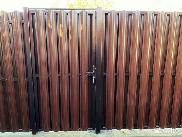 Металлический штакетник металлический прямой/фигурный верх