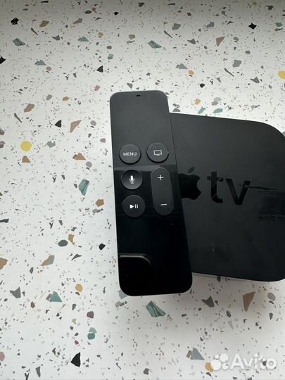 Тв приставка apple TV