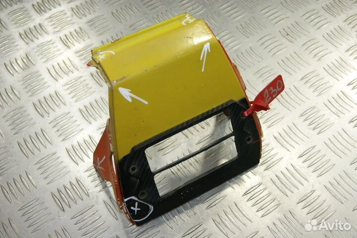 Пластик стоп-сигнала Yamaha FZR400RR