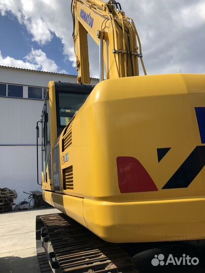 Гусеничный экскаватор Komatsu PC220-8M0, 2023