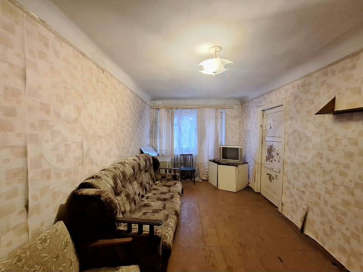 2-к. квартира, 43 м², 2/3 эт.