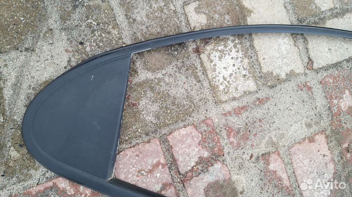 Уплотнитель chrysler 300m крайслер 300м зад прав