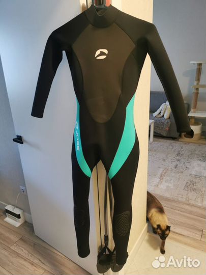 Гидрокостюм