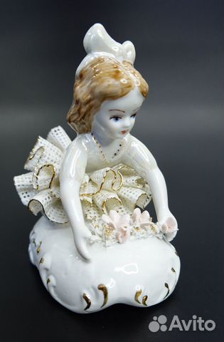 Статуэтка Юная балерина фарфор Германия кружево