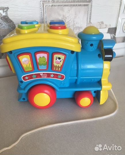 Музыкальный паровозик Disney