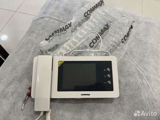 Видео домофон Commax