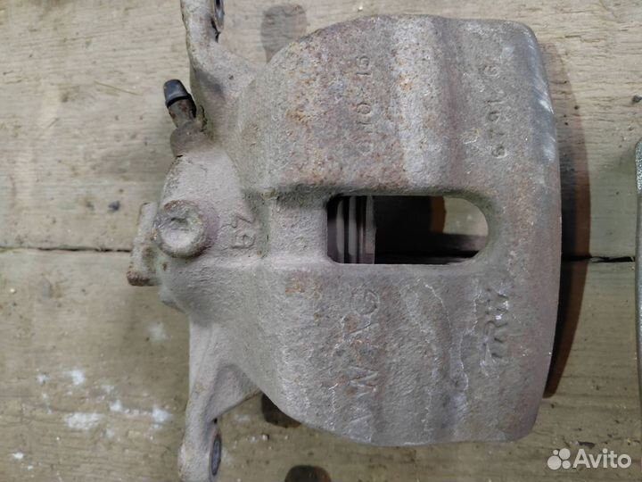 Передние тормозные суппорта skoda octavia a7