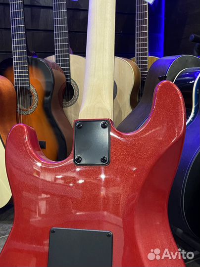 Электрогитара Stratocaster + Комбоусилитель 5вт