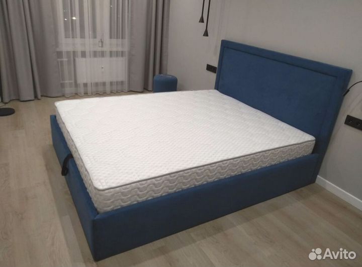 Дизайнерская кровать