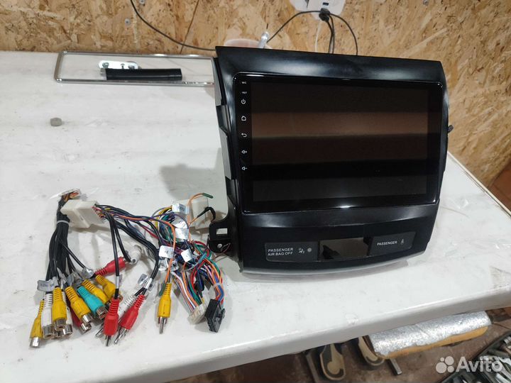 Автомагнитола на андроиде для Mitsubishi