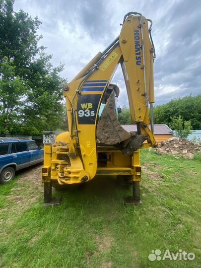 Экскаватор-погрузчик Komatsu WB93R-5E0, 2012