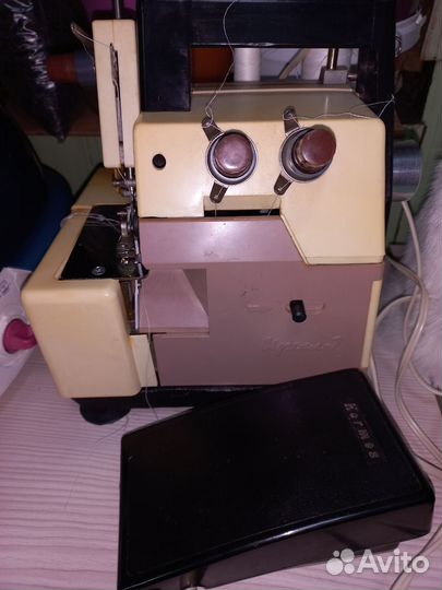 Оверлок крош