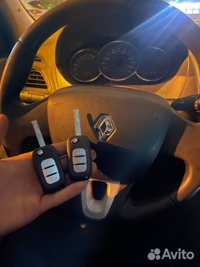 Выкидные Ключи на Renault с программированием