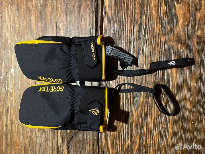Варежки Volcom Goretex L Bryan Iguchi