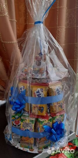 Торт из сладостей