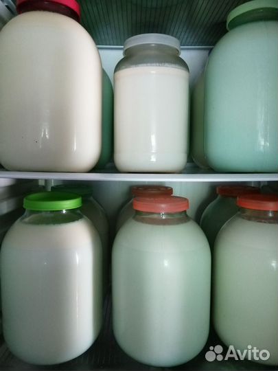 Молоко коровье домашнее