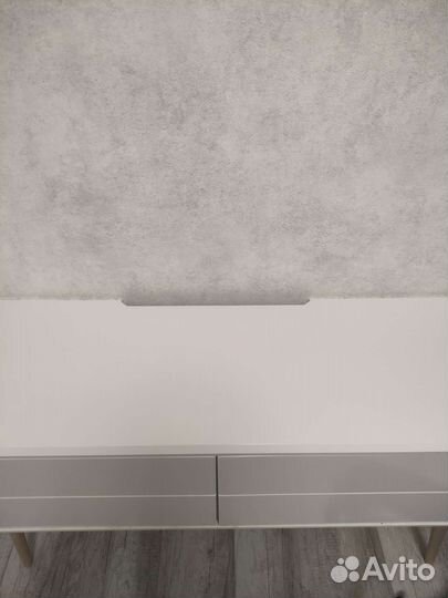 Тумба под тв белая подвесная