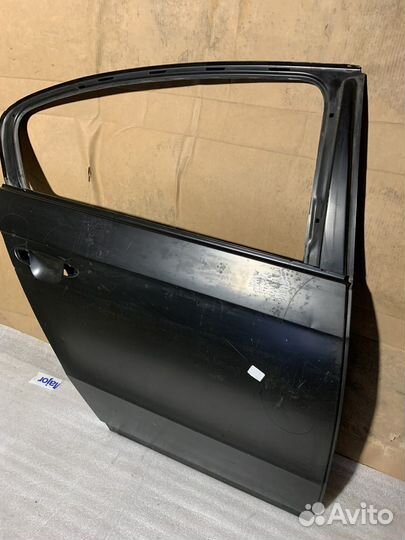 Дверь Volkswagen Passat B7 новая,оригинал
