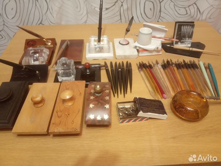 Перьевые ручки,и чернильницы старые 60х годов 49шт