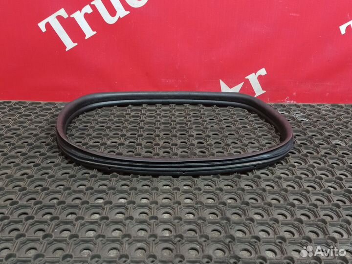 Уплотнитель инструментального ящика 2020 г