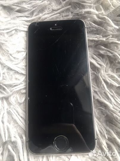 Телефон iPhone 5se