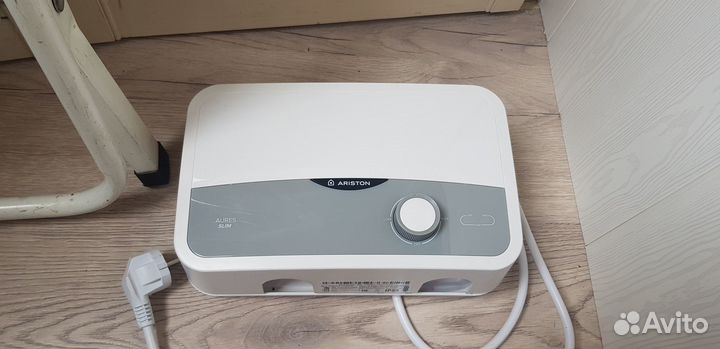 Запчасти на проточный водонагреватель Ariston