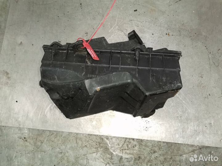 Корпус воздушногo фильтра Audi A3 8L рест. 2002