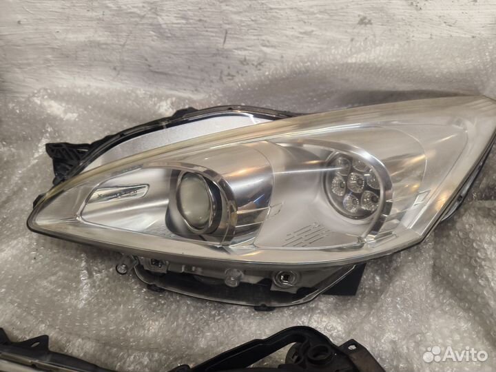 Фары Peugeot 508 оригинал