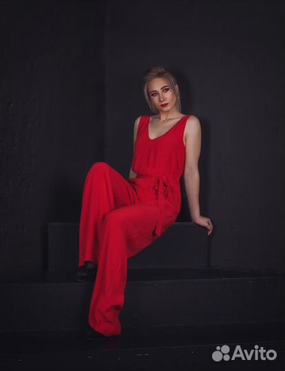 Крутой красный комбез