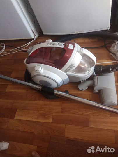 Пылесос с контейнером для сбора пыли