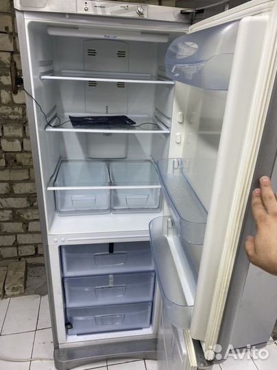 Холодильник с гарантией /доставкой