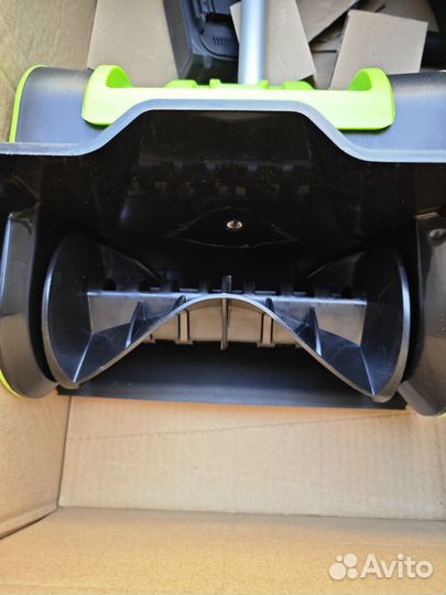 Снежная лопата аккумуляторная, новая