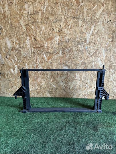 Volvo S40 C30 рамка радиатора 2.4 2.5т