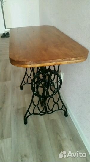Стол обеденный из станины от подольской швейной ма