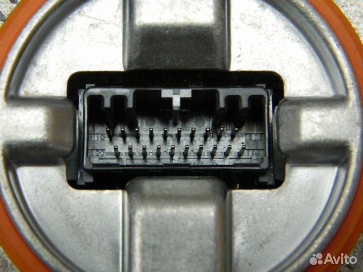 Блок ксеноновой лампы Jeep Grand Cherokee WK2 2010