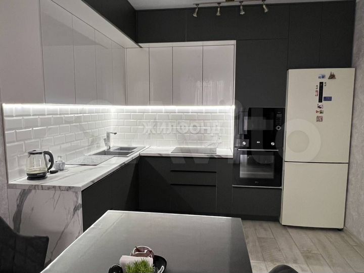 2-к. квартира, 67 м², 14/17 эт.