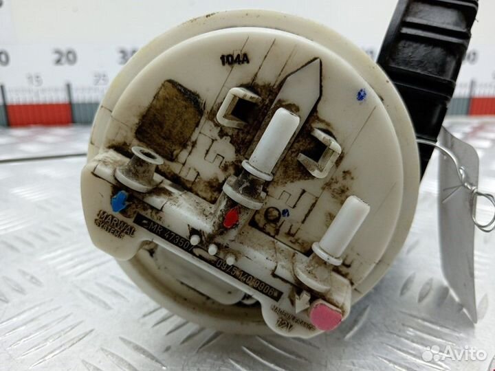 Датчик уровня топлива Mitsubishi Carisma рест