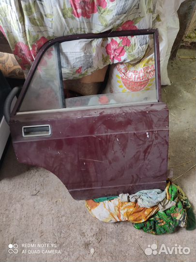 Дверь задняя правая 2107