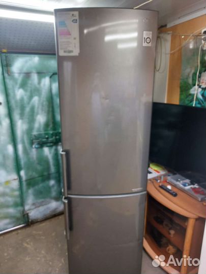 Холодильник бу LG