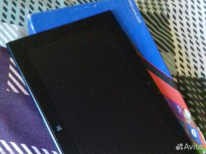 Nokia Lumia 2520 (на запчасти)