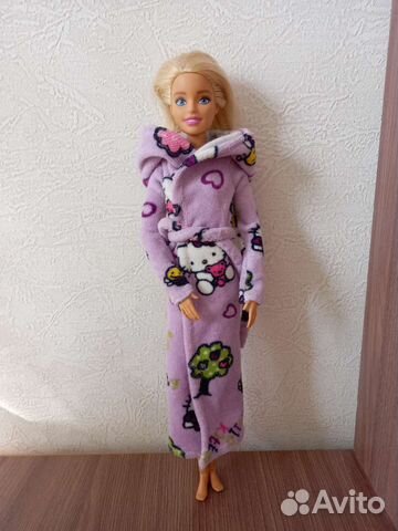 Халат. Вязаная одежда для куклы Барби