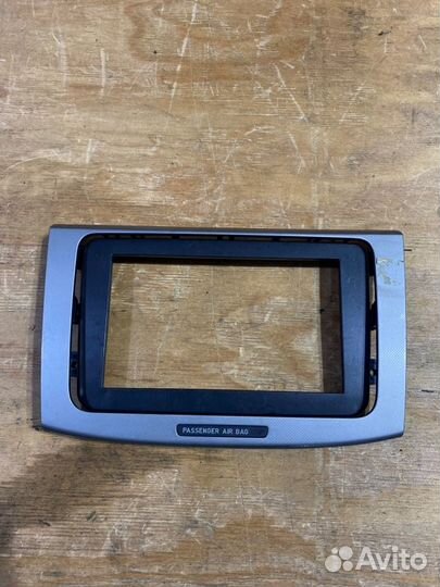 Рамка магнитолы Volkswagen Passat 3C5 BVY