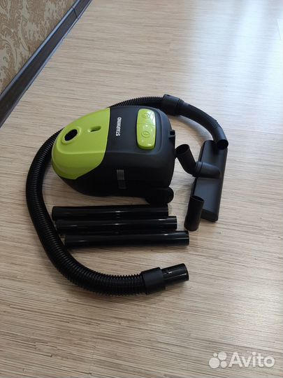 Новый пылесос Starwind SCB1022